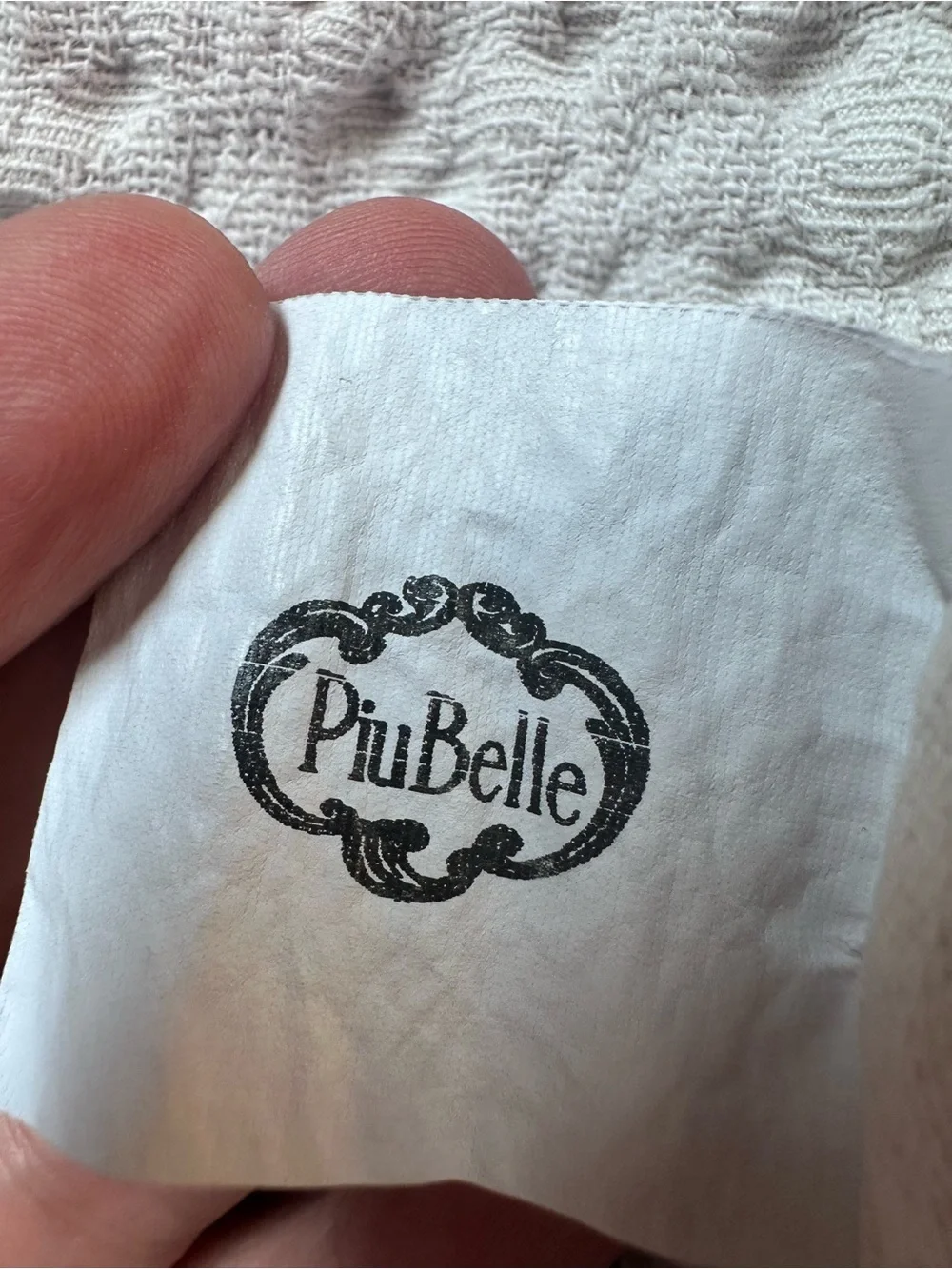 PiuBelle Linen coverlet with soft ruffle edge , size king